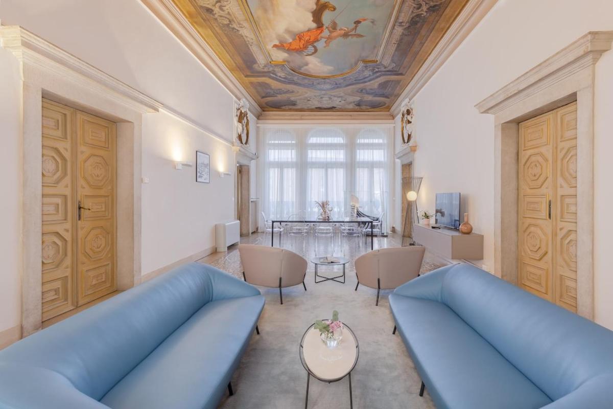 Luxury Calatrava - In Venetian Palazzo Apartment *